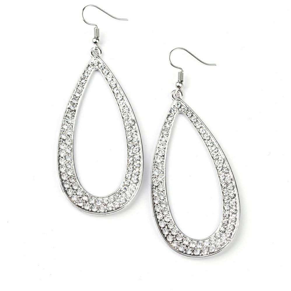 Glam Earrings 🌟